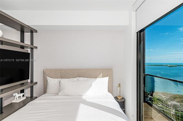 398 NE 5th St 4512, Miami, FL 33132