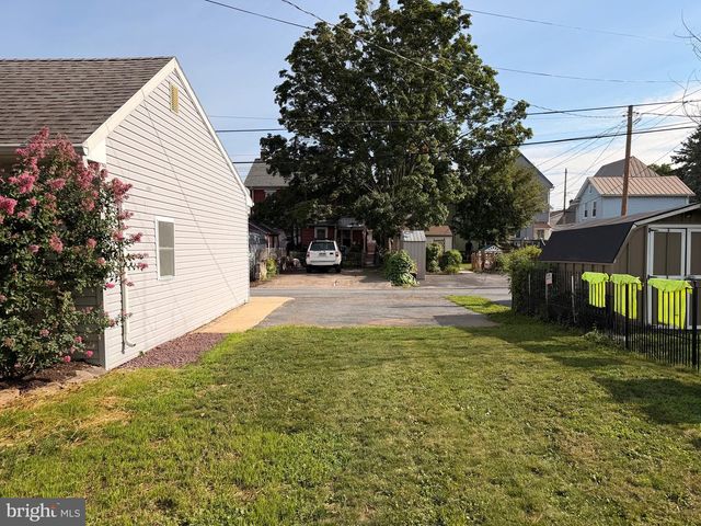 113 AND 115 BROWN ST, Middletown, PA 17057