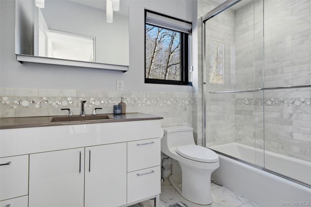 2 Lakeridge Drive, Armonk, NY 10504