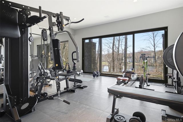 2 Lakeridge Drive, Armonk, NY 10504