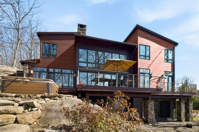 2 Lakeridge Drive, Armonk, NY 10504