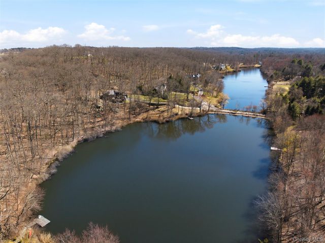 2 Lakeridge Drive, Armonk, NY 10504