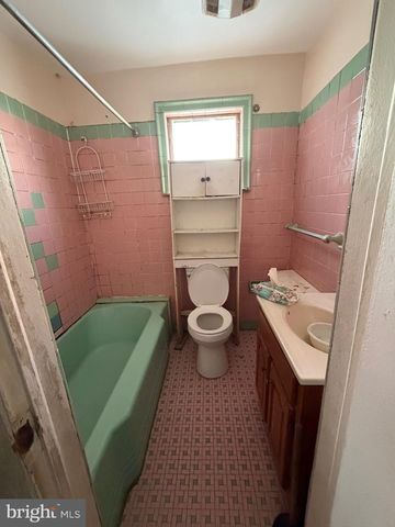 2005 S 9TH ST, Philadelphia, PA 19148