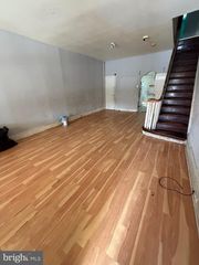 2005 S 9TH ST, Philadelphia, PA 19148