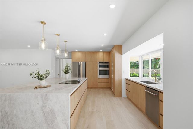 7600 SW 168th Street, Palmetto Bay, FL 33157