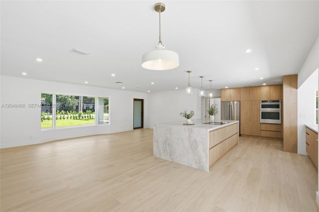 7600 SW 168th Street, Palmetto Bay, FL 33157
