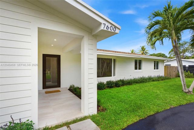 7600 SW 168th Street, Palmetto Bay, FL 33157