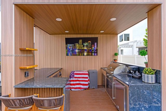 7534 NW 98th Ave 7534, Doral, FL 33178