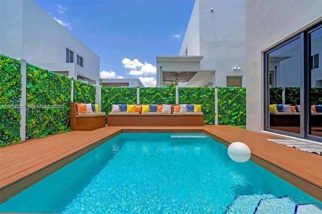 7534 NW 98th Ave 7534, Doral, FL 33178