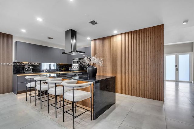 7534 NW 98th Ave 7534, Doral, FL 33178