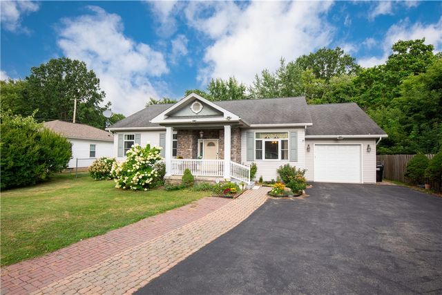 504 N Buhl Farm Dr, Hermitage, PA 16148