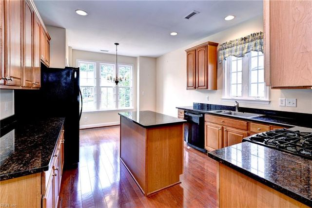 6659 Rexford LN, Williamsburg, VA 23188
