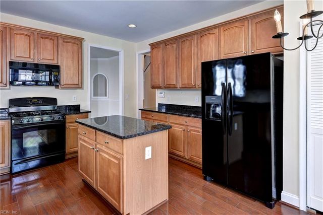 6659 Rexford LN, Williamsburg, VA 23188
