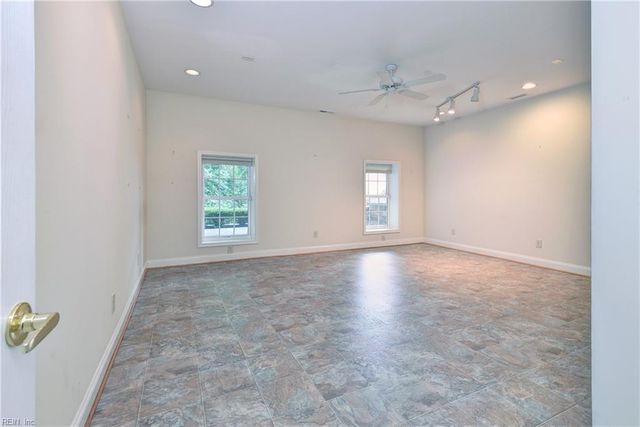 6659 Rexford LN, Williamsburg, VA 23188