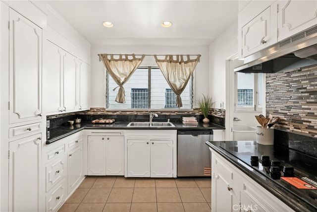 438 N Martel Avenue, Los Angeles, CA 90036