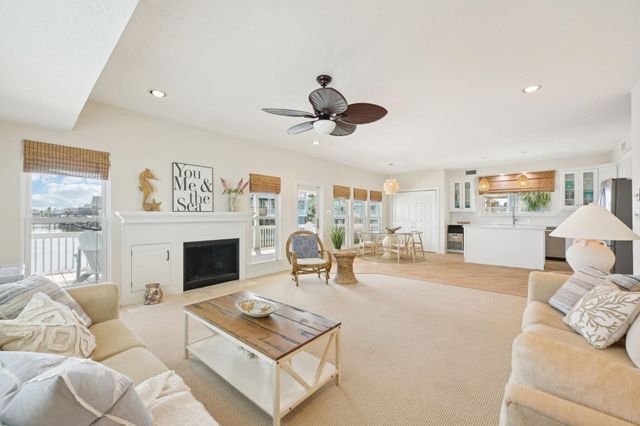 4105 Nueces Drive, Galveston, TX 77554