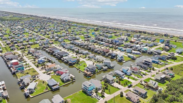 4105 Nueces Drive, Galveston, TX 77554