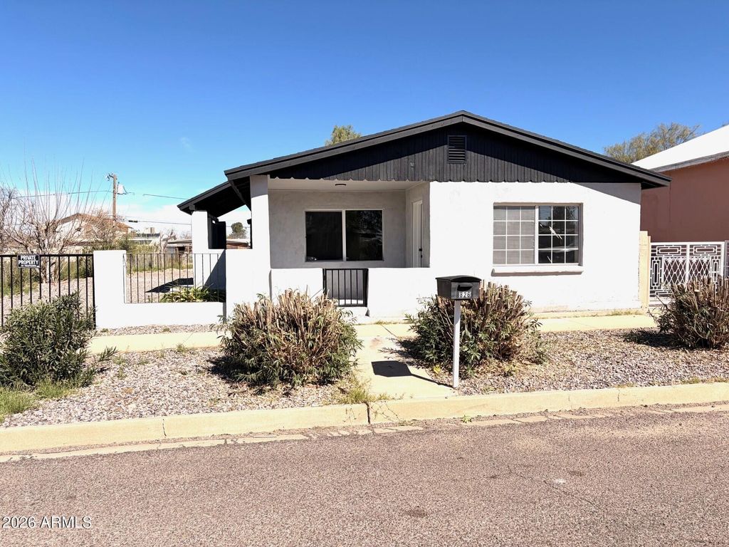 826 E 1ST Street, Douglas, AZ 85607