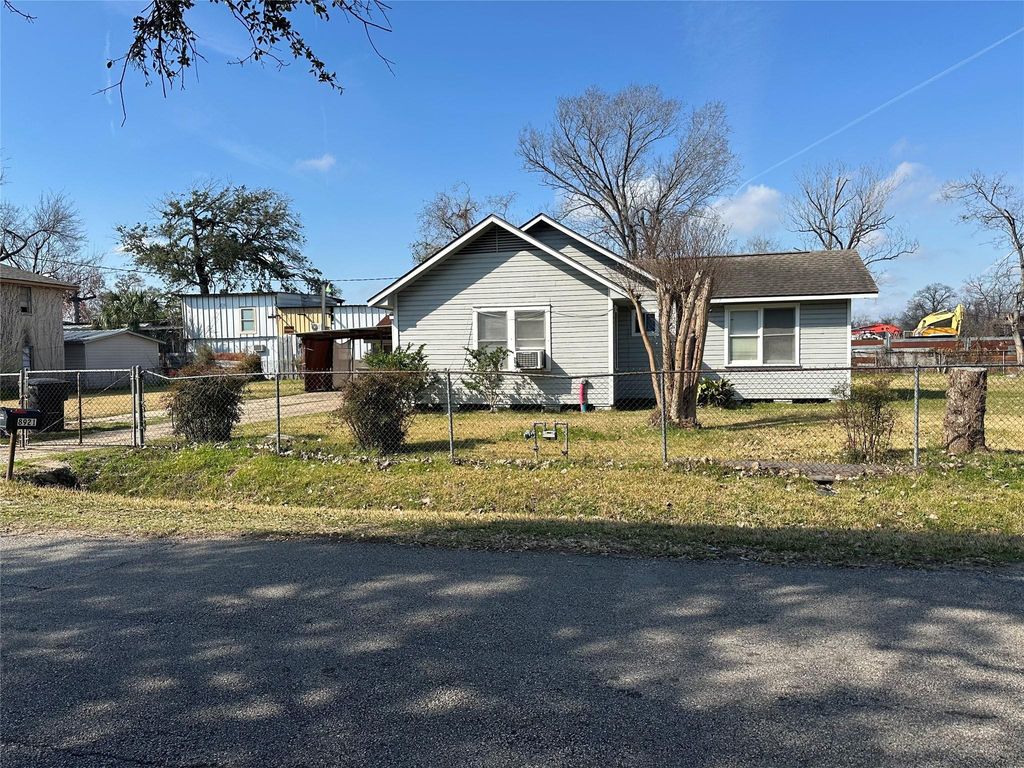 8921 Ramin Street, Houston, TX 77093