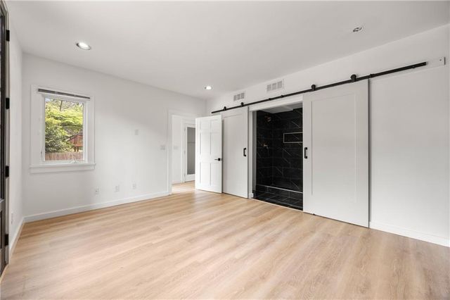 2824 Tupelo Street SE, Atlanta, GA 30317
