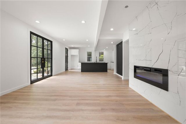 2824 Tupelo Street SE, Atlanta, GA 30317