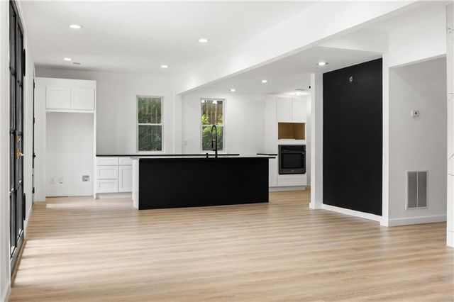 2824 Tupelo Street SE, Atlanta, GA 30317