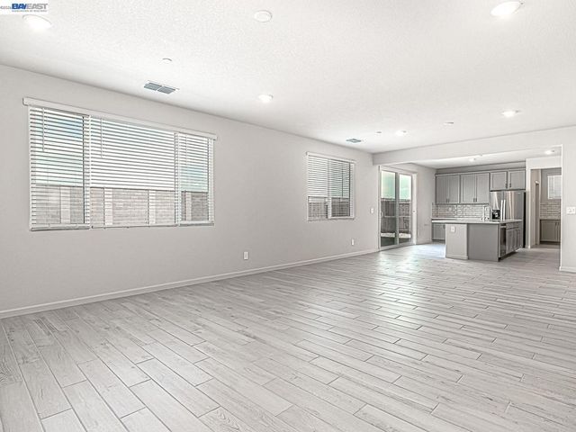 671 Channel Circle, Oakley, CA 94561