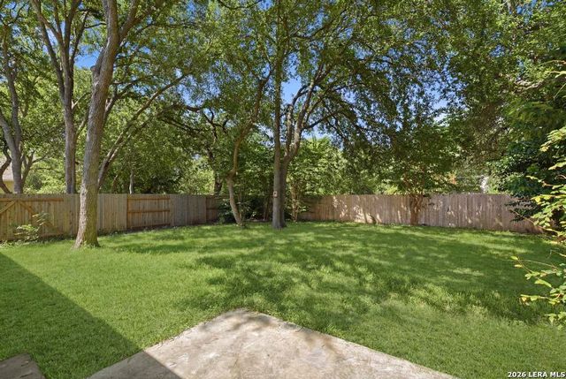 14527 TRIPLE CROWN LN, San Antonio, TX 78248