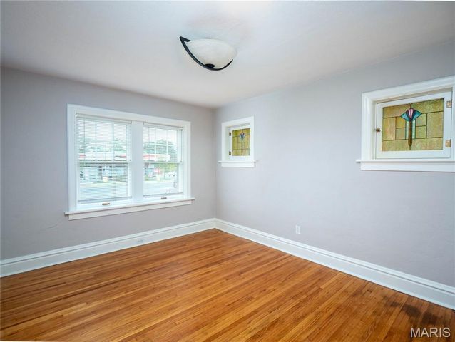 5343 Chippewa Street, St Louis, MO 63109