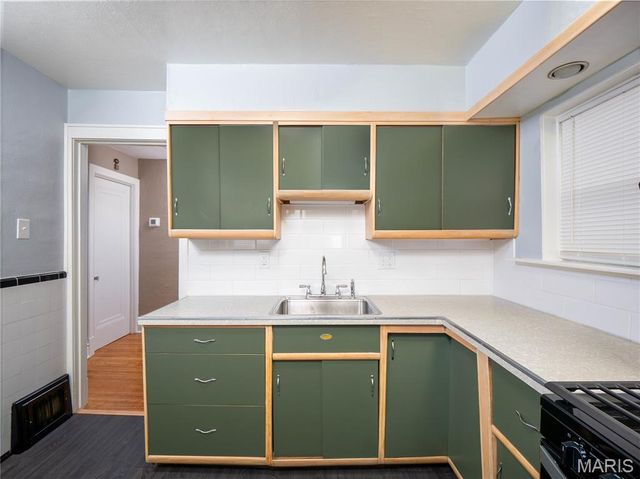 5343 Chippewa Street, St Louis, MO 63109