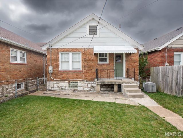 5343 Chippewa Street, St Louis, MO 63109