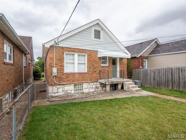 5343 Chippewa Street, St Louis, MO 63109
