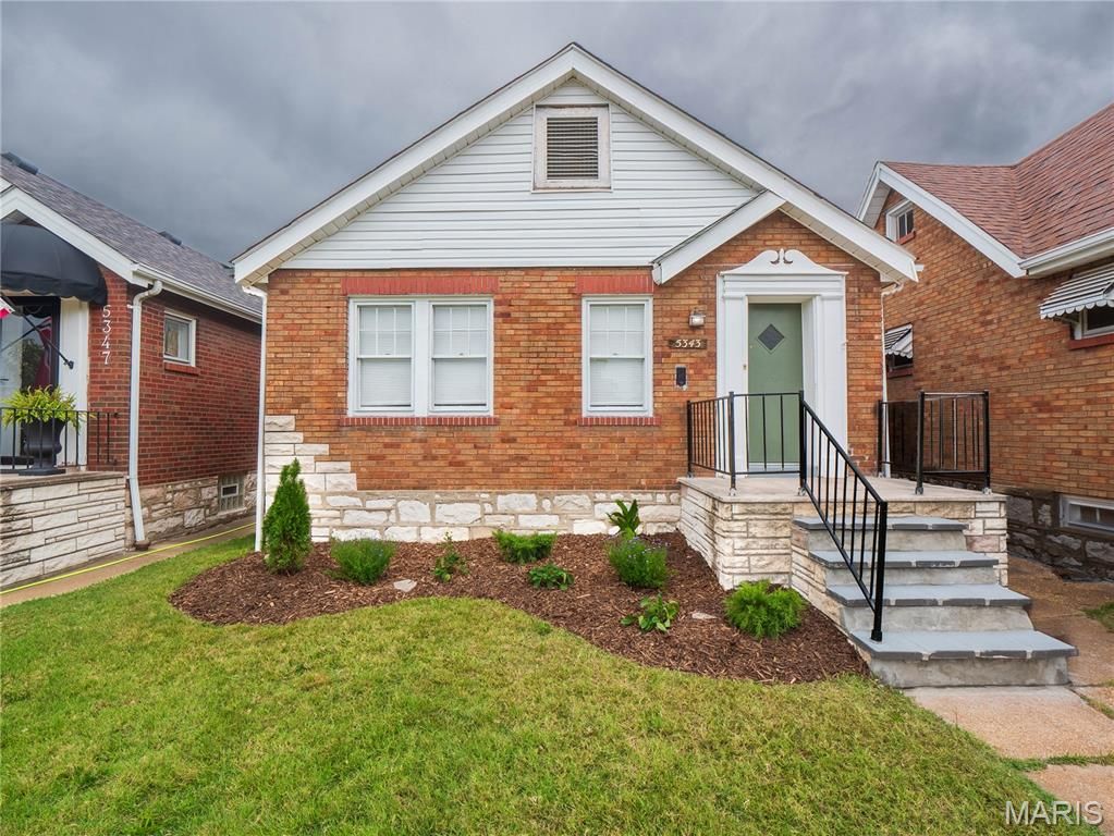 5343 Chippewa Street, St Louis, MO 63109
