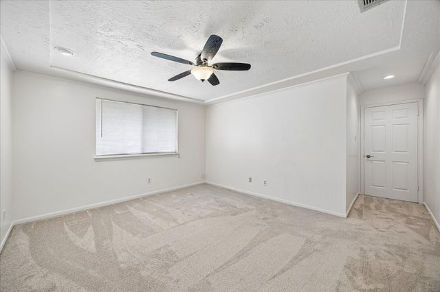 8915 Lakeside Forest Drive, Houston, TX 77088