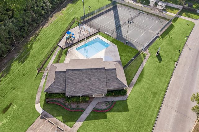 8915 Lakeside Forest Drive, Houston, TX 77088