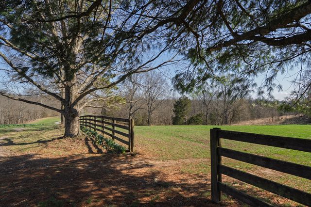 11213 E Bend Road, Union, KY 41091