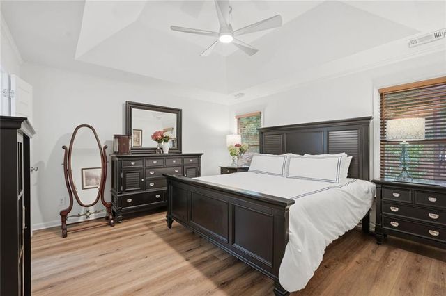 1027 Deer Hollow Drive, Woodstock, GA 30189