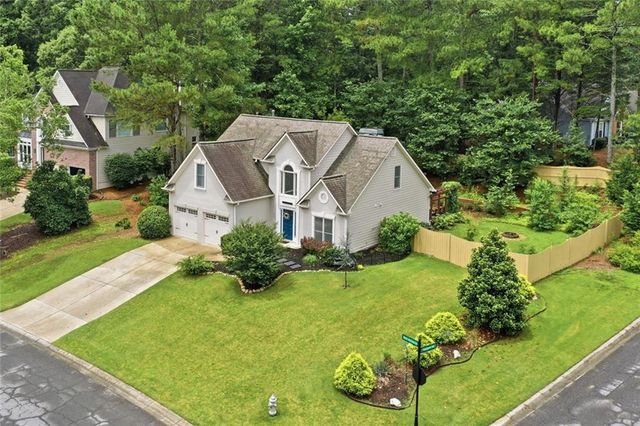 1027 Deer Hollow Drive, Woodstock, GA 30189