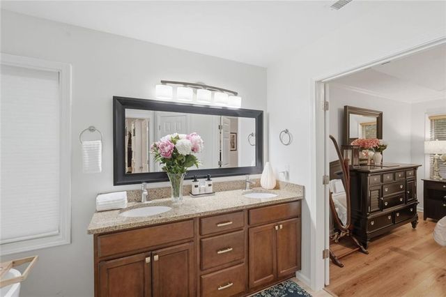 1027 Deer Hollow Drive, Woodstock, GA 30189