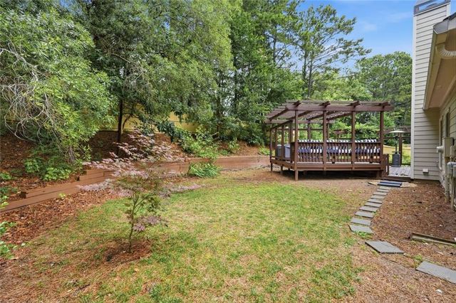 1027 Deer Hollow Drive, Woodstock, GA 30189