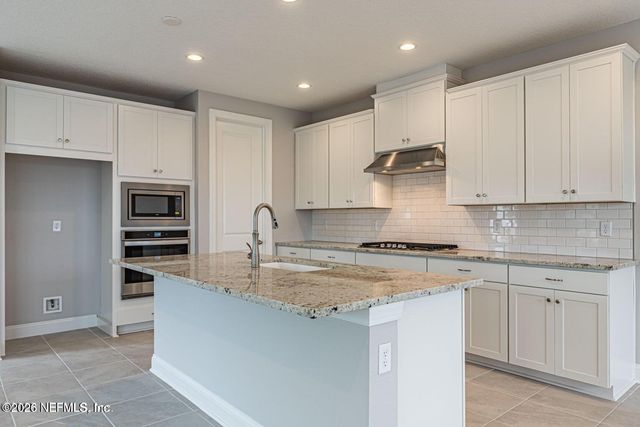 11371 NEWTONIAN Boulevard, Jacksonville, FL 32256