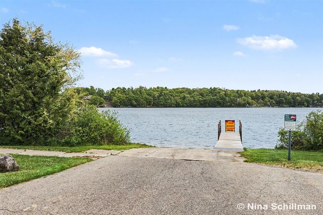12150 Woodland Park Drive, Belding, MI 48809