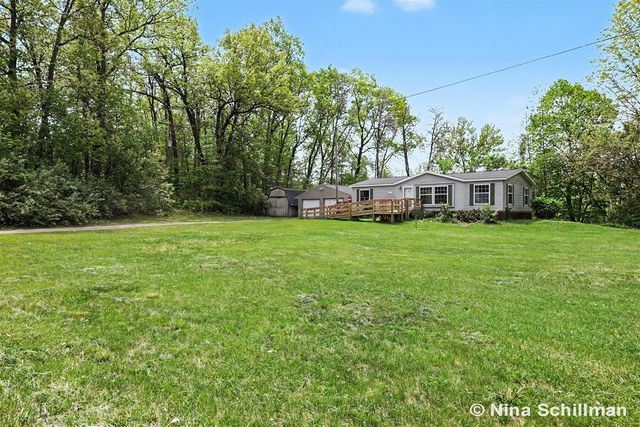 12150 Woodland Park Drive, Belding, MI 48809