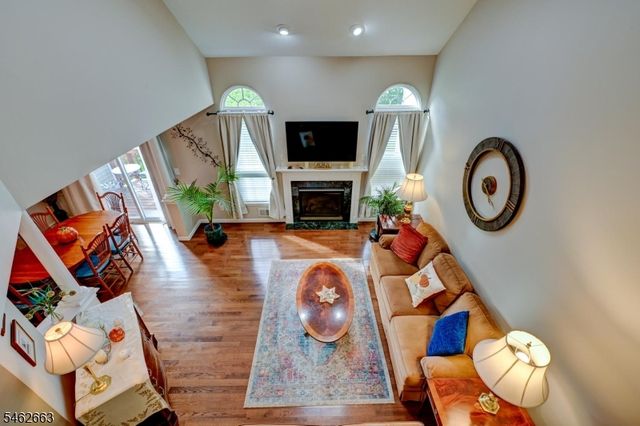 275 Morning Glory Ct, Readington Twp., NJ 08889