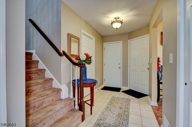 275 Morning Glory Ct, Readington Twp., NJ 08889