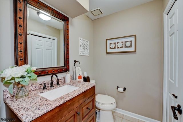 275 Morning Glory Ct, Readington Twp., NJ 08889