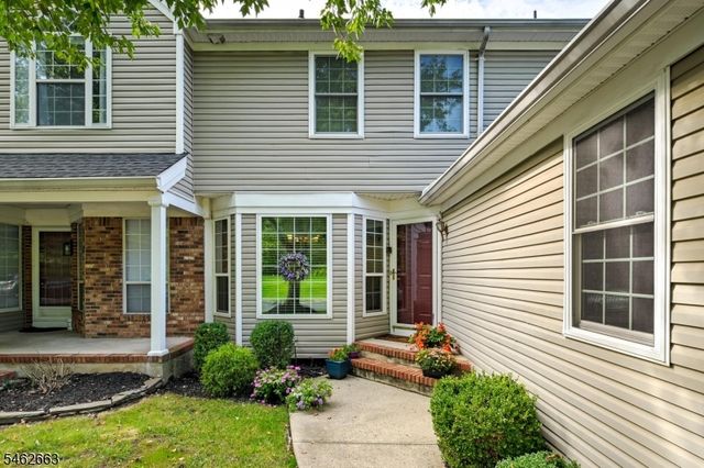 275 Morning Glory Ct, Readington Twp., NJ 08889