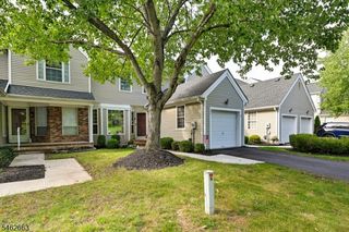 275 Morning Glory Ct, Readington Twp., NJ 08889