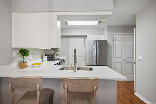 5359 Fredericksburg Rd Apt 803, San Antonio, TX 78229