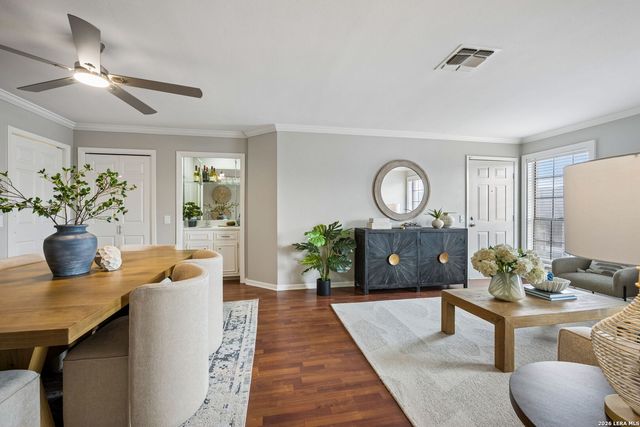 5359 Fredericksburg Rd Apt 803, San Antonio, TX 78229